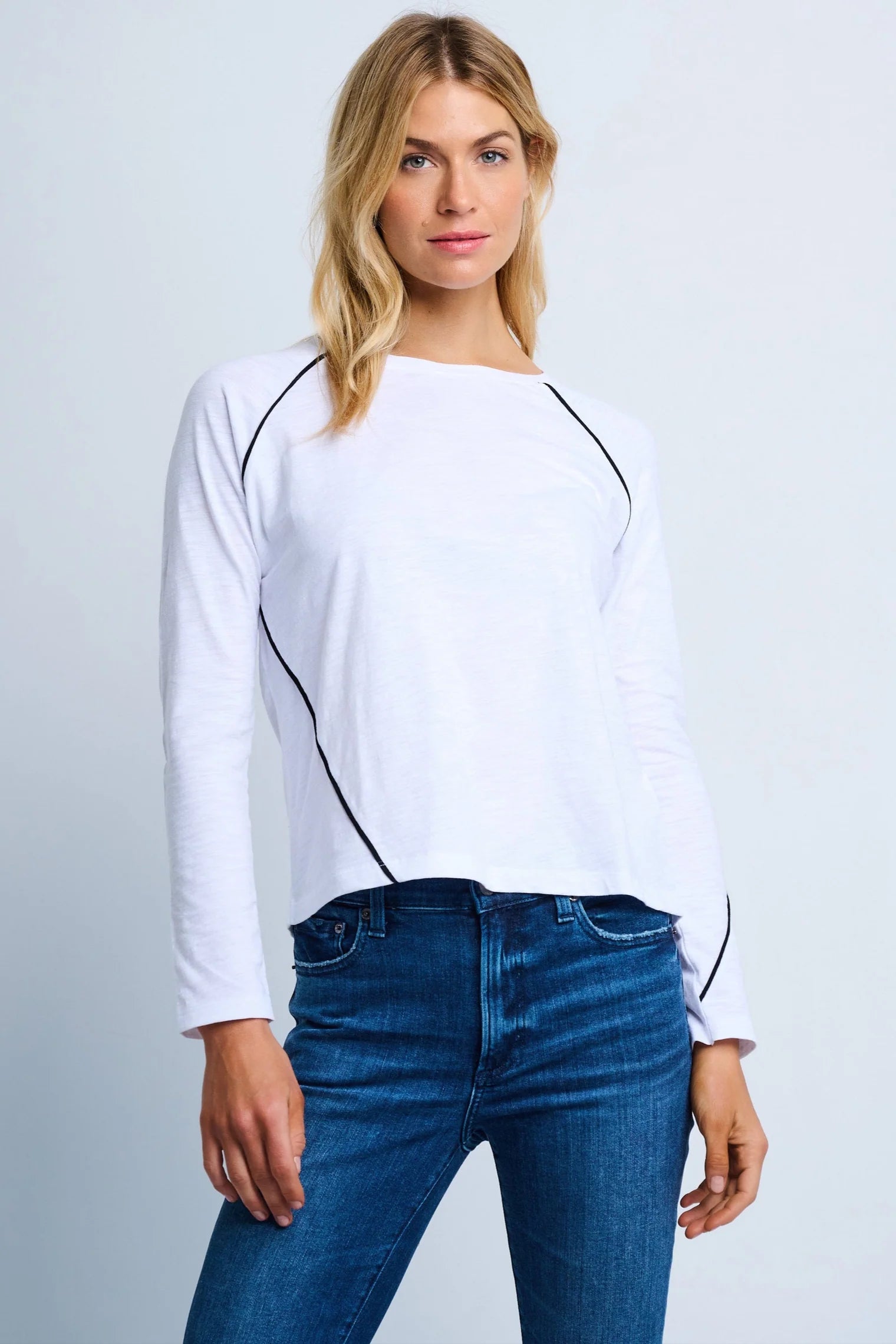 lisa todd piping hot tee white jilli boutique