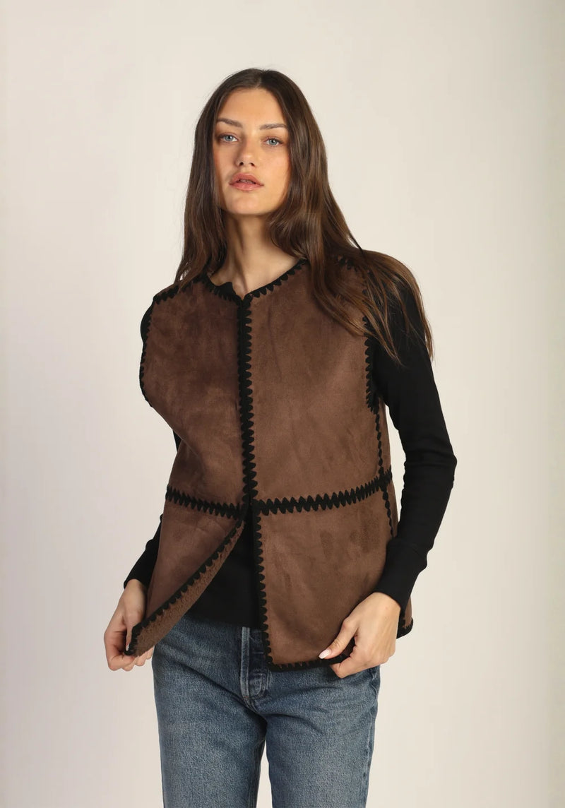 Casey Stitched Vest in Cocoa G1W31TF613 Jilli Boutique Dylan 