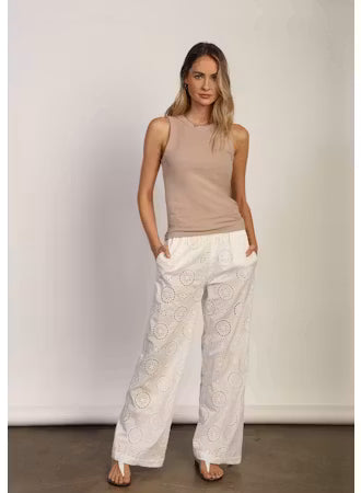 Elle Pant