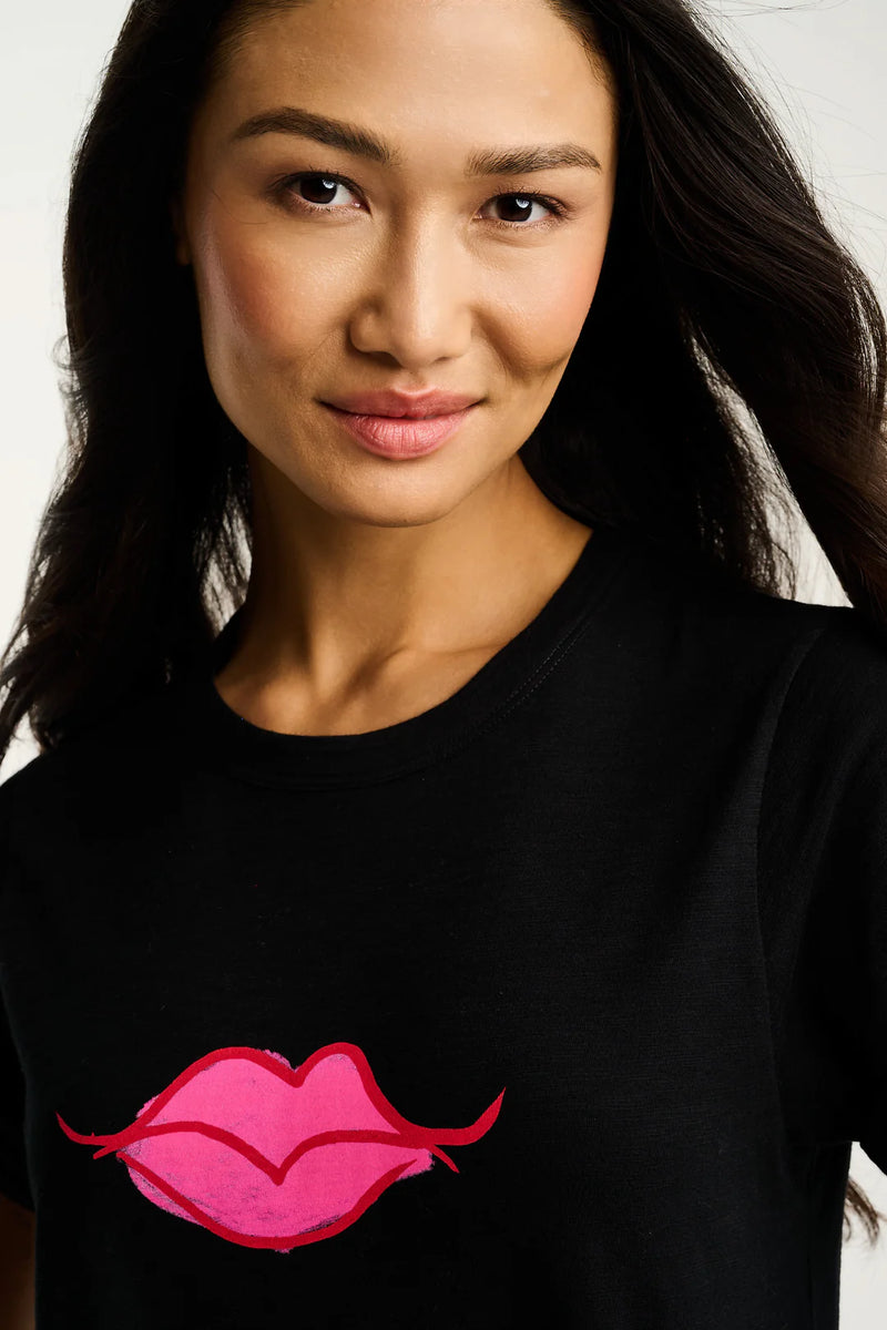 Kiss & Make Up Tee by Lisa Todd Jilli Boutique Atlanta