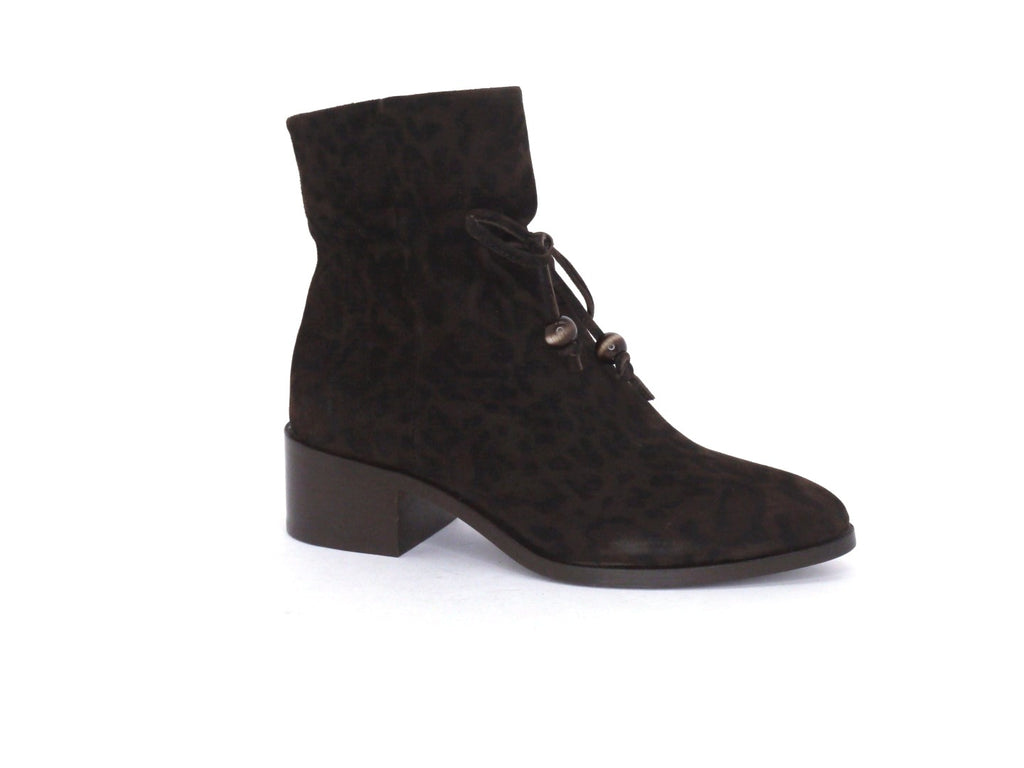 Softwaves Beto Choco Boot Jilli Boutique Grayce Softwaves
9.46.01/001 Bootie