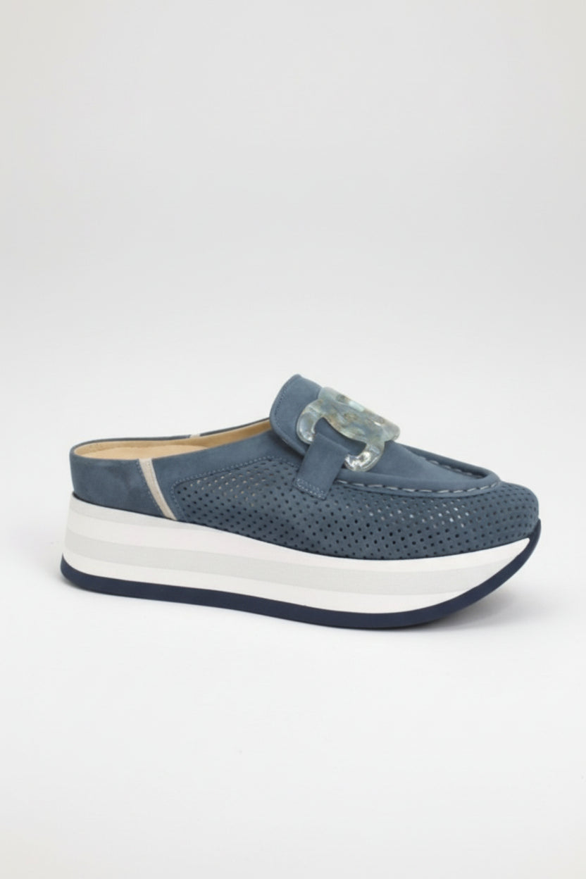 Caprise Softwaves Slide in Glacial Jilli Boutique