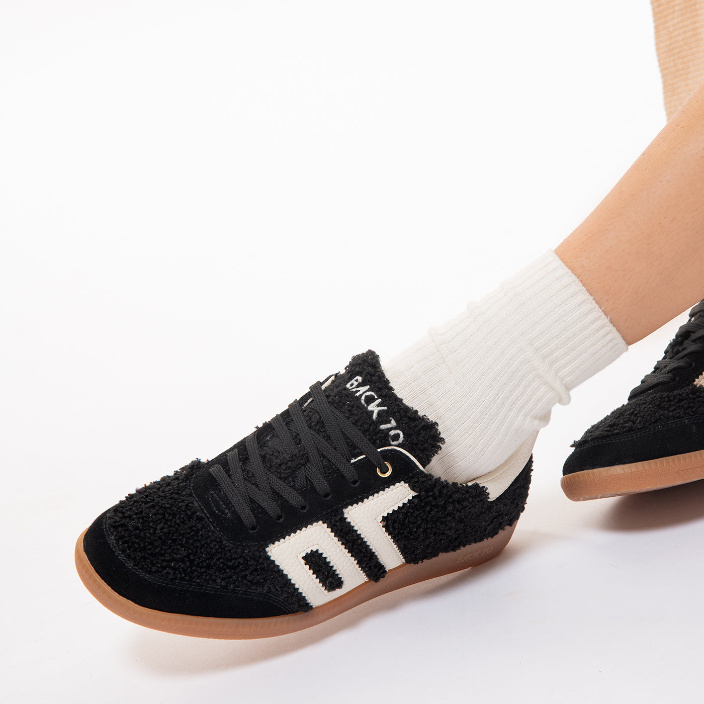 TEDDY in BLACK WHITE Sneakers Back 70 Jilli Boutique 
