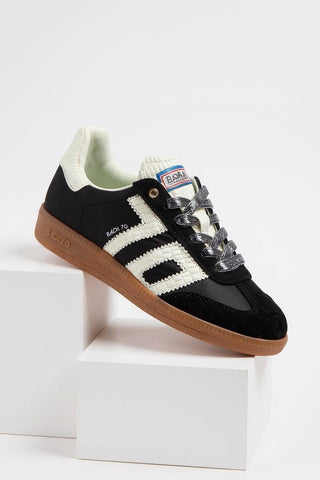 back 70 sneakers black