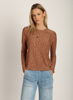 MESH FLOWERS TEE Dylan Jilli Boutique
F1W84MFT-BRN