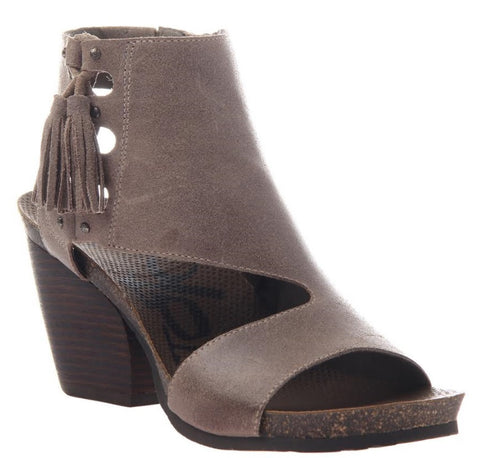 OTBT Women's shoes comfort shoe sandal leather fringe fly london grey powder